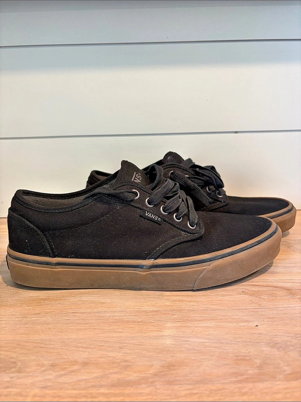 Vans Canvas Gum Sole Black Sneakers US M7.5 W8.5